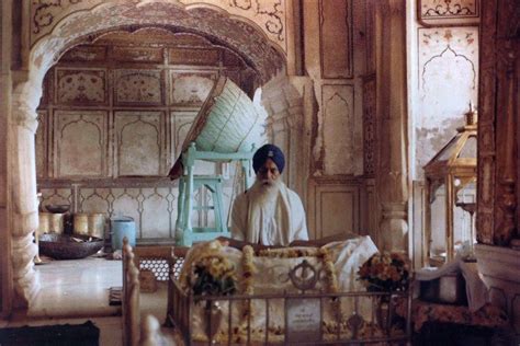 Sri Akal Takht Sahib Discover Sikhism