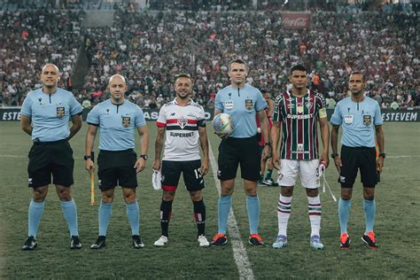 Após Reclamação Do São Paulo Cbf Divulga áudio Do Var Com Análise Do