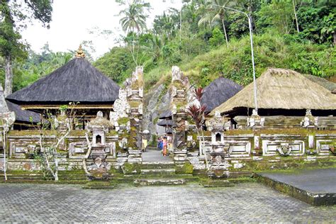 Gunung Kawi Temple in Bali - Ancient Rock Temple in Central Bali – Go ...