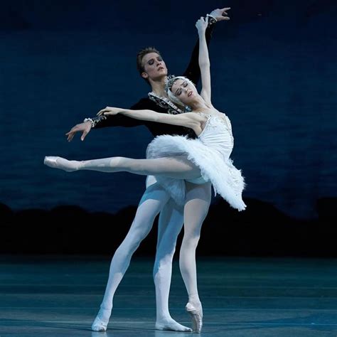 Maria Iliushkina As Odette And Vsevolod Maievskyi As Prince Siegfried