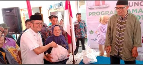 Ramadhan Berbagi Baznas Padang Salurkan Ribu Paket Sembako