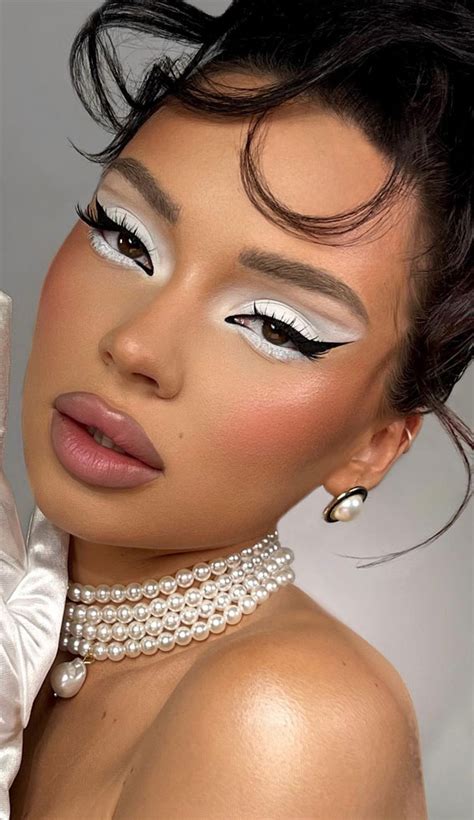 20 Cool Makeup Looks And Ideas For 2021 Blue Orange Silver Makeup