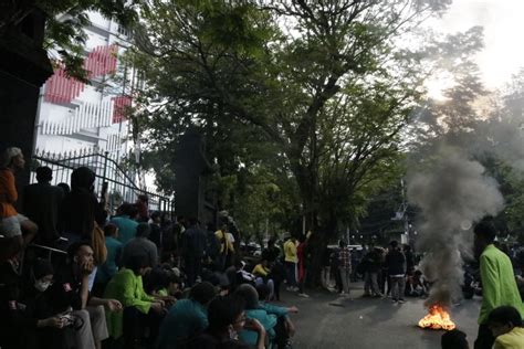 Represifitas Aparat Kepolisian Terhadap Demonstran Lpm Suprema