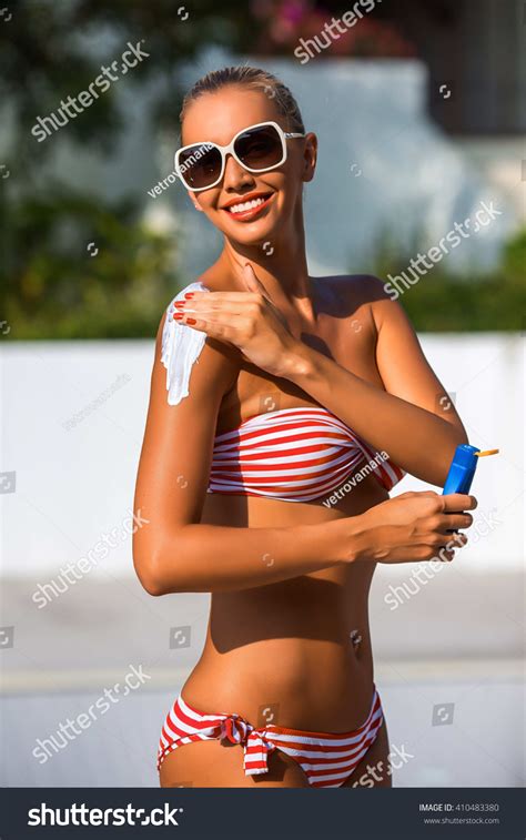 Beautiful Sexy Sport Blonde Woman Sunglasses Stock Photo 410483380 Shutterstock