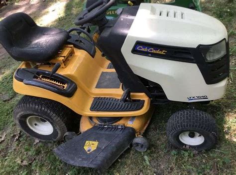 Cub Cadet LTX 1040 Riding Mower - Sherwood Auctions