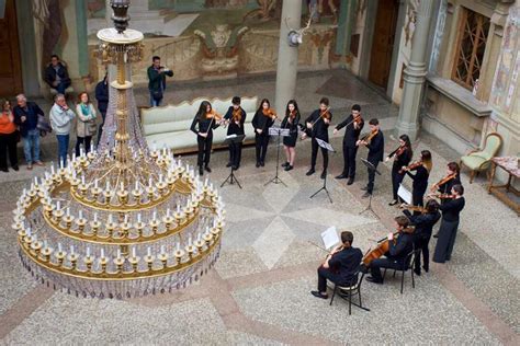 Strumenti Preziosi E L Orchestra D Archi Del Liceo Dante