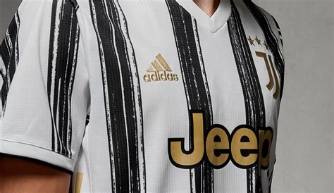 Juventus Presentó Su Nueva Camiseta Los Detalles Que Generaron Burlas