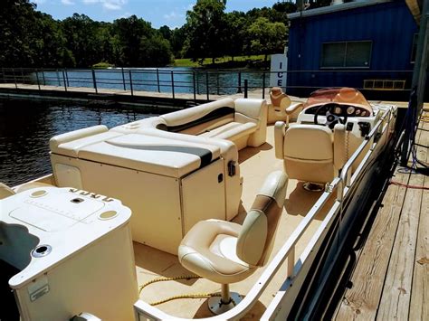 Boat Rentals | Jefferson, TX | Bullfrog Marina, LLC