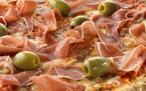 Pizza De Jamon Crudo