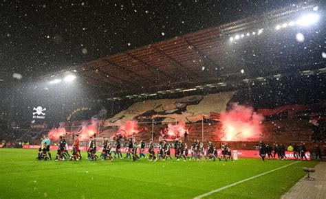 Strafen Rekord In Aussicht St Pauli Droht Der Pyro GAU