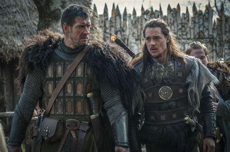 The Last Kingdom Uhtred And Leofric Galer As De Fotos Guerreros