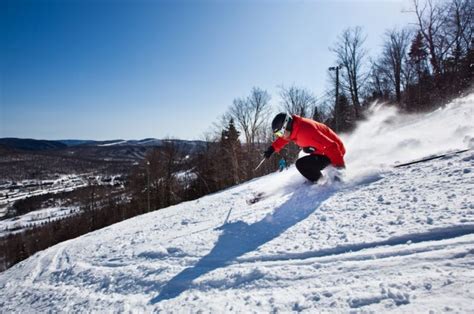 Alpine skiing Stoneham et Tewkesbury Quebec Canada