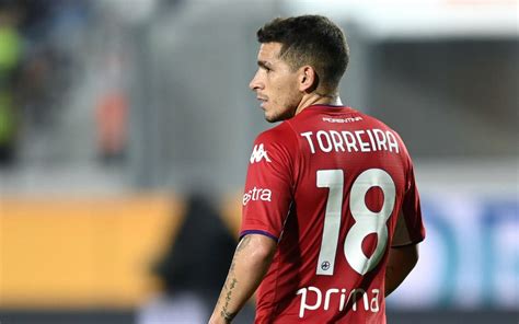 Fiorentina Lesione Muscolare Per Torreira Out Con La Salernitana