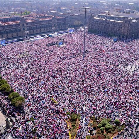 Inunda marea rosa el Zócalo de la CDMX en defensa de la Democracia