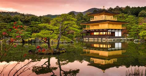 Dusk – Definition and Meaning
