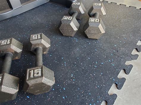 Commercial Gym Flooring for Weight Rooms & Gyms - FitFloors ...