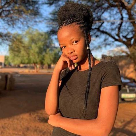 Botlhale Boikanyo Age Boyfriend Parents Poems Albums Awards Car