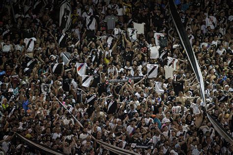 Vasco Esgota Ingressos Contra O Sampaio Corr A Gazeta Esportiva