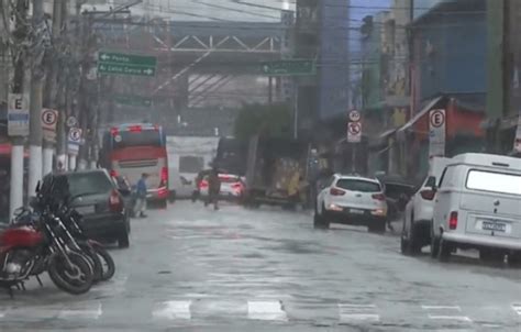 Chuva Intensa Faz Cidade De Sp Entrar Em Estado De Aten O Para