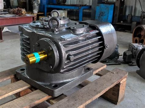 Cast Iron Foot Nu Vertical Downward Helical Gearboox For Industrial