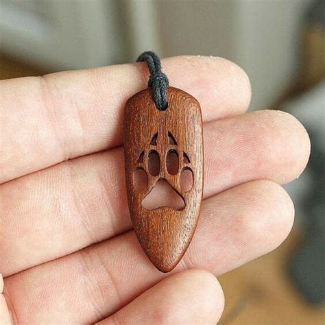 Pin By Faruk Alcelik On Ah Ap Ler Wood Jewelery Paw Necklaces