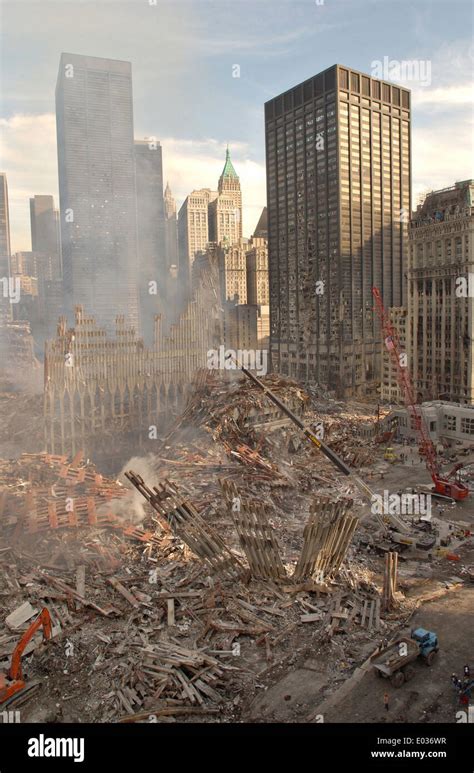 Ein Blick auf den Trümmern des World Trade Center nach einem massiven