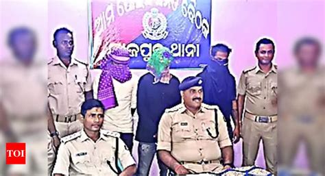 Drug Peddlers Dentist Among 3 Drug Peddlers Arrested In Kendrapada