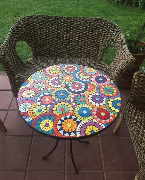 Best Mosaic Table Top Designs For Home Decor Projects Mozaico Mosaic Vase Mosaic Tile Art