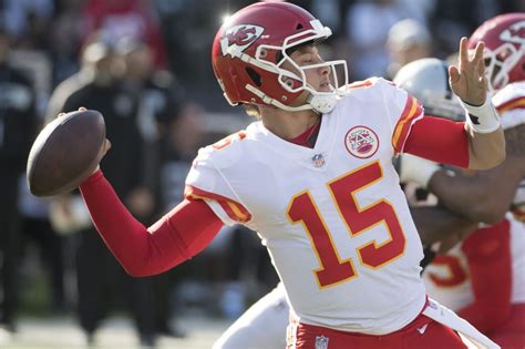 Watch: Chiefs' Patrick Mahomes completes no-look pass vs. Ravens - UPI.com