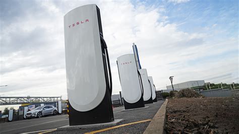 The First V4 Tesla Supercharger Station Has Opened In The Uk Top Gear