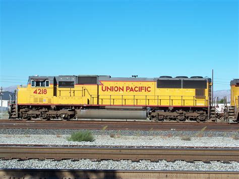 File:Union Pacific-Diesel Locomotive 4218.jpg - Wikipedia