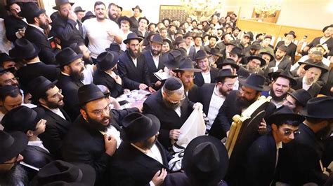 Le clip vidéo des Seli hot 5783 dans la Shul du 17 rue des Rosiers à
