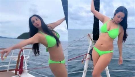 Hot Sexy Kash Bhattacharya Bikini Pics