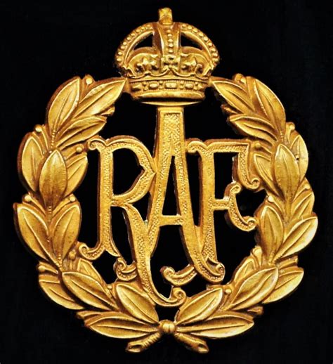 Aberdeen Medals Royal Air Force Kings Crown Cap Badge In Gilding