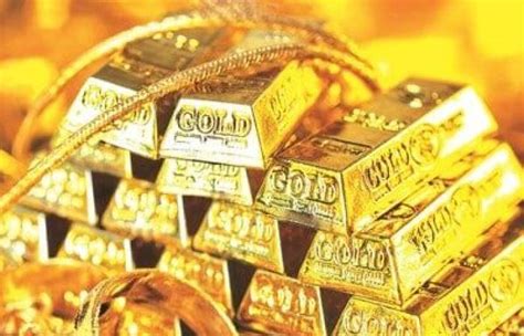 Gold Falls Rs 10 Silver Down Rs 100 Yellow Metal Trading At Rs 71 820