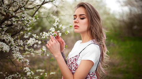 Girl Branches Pose Model Portrait Spring Hands Makeup Garden