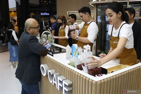 Oppo Hadirkan Experience Store Terbesar Se Indonesia Di Garden City