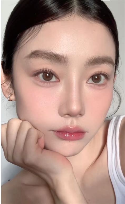 Rekomendasi Produk Makeup Bikin Korean Look Buat Lebaran