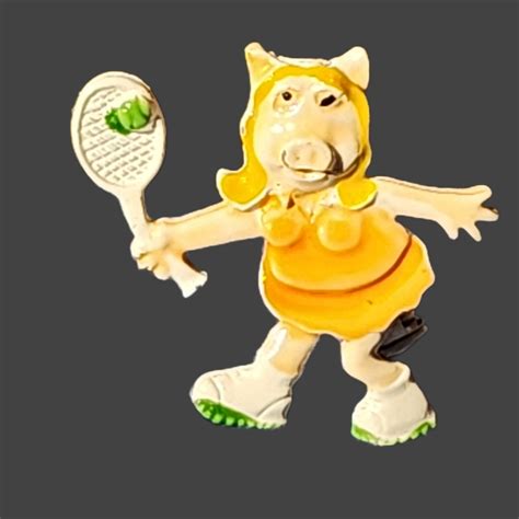 Vintage Miss Piggy Muppets Tennis Pin Gem