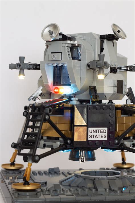 Game of Bricks Apollo 11 Lunar Lander Lighting Kit review | Brickset