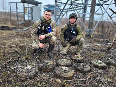 Під час розмінування критичної інфраструктури в Ізюмському районі