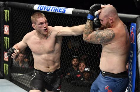 UFC Vancouver: Todd Duffee return to the Octagon ends in a no-contest against Jeff Hughes | Todd ...