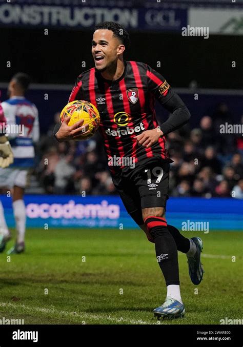 Bournemouth S Justin Kluivert Celebrates Scoring His Sides Third Goal