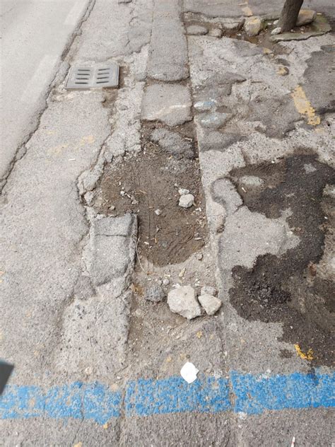 Cava De Tirreni Asfalto Dissestato Nelle Strade Del Centro La