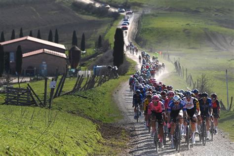 Tom Pidcock Juara Strade Bianche 2023 Mainsepeda