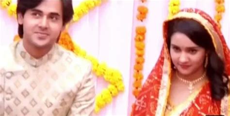 Yeh Un Dinon Ki Baat Hai Sameer Naina Finally Engaged Agarwal Verses