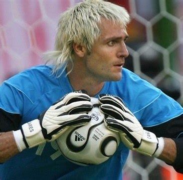 Conheça história do ex goleiro da Espanha que perdeu Copa do Mundo por