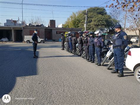 Operativo De Seguridad En Barrio Lamadrid El Diario Del Centro Del País