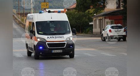 Мъж и жена са пострадали тежко при пожара в склада за фойерверки край ...