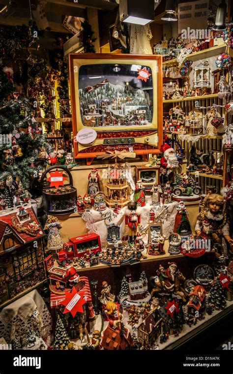 Souvenir Shop Window Stock Photos And Souvenir Shop Window Stock Images